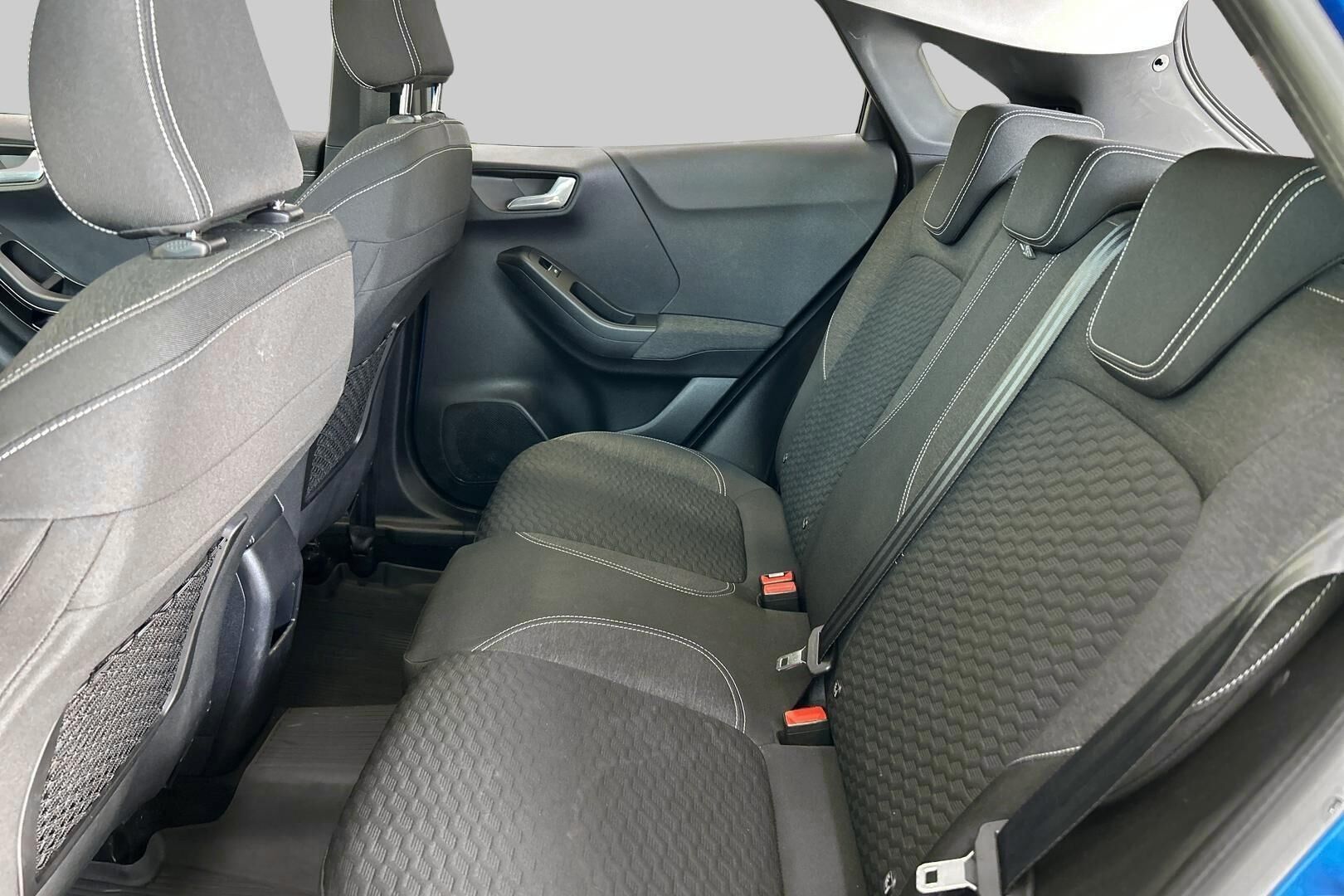 Ford Puma iso kuva 8