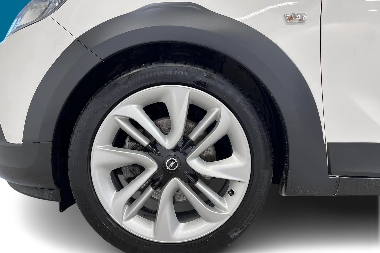Opel Adam iso kuva 8