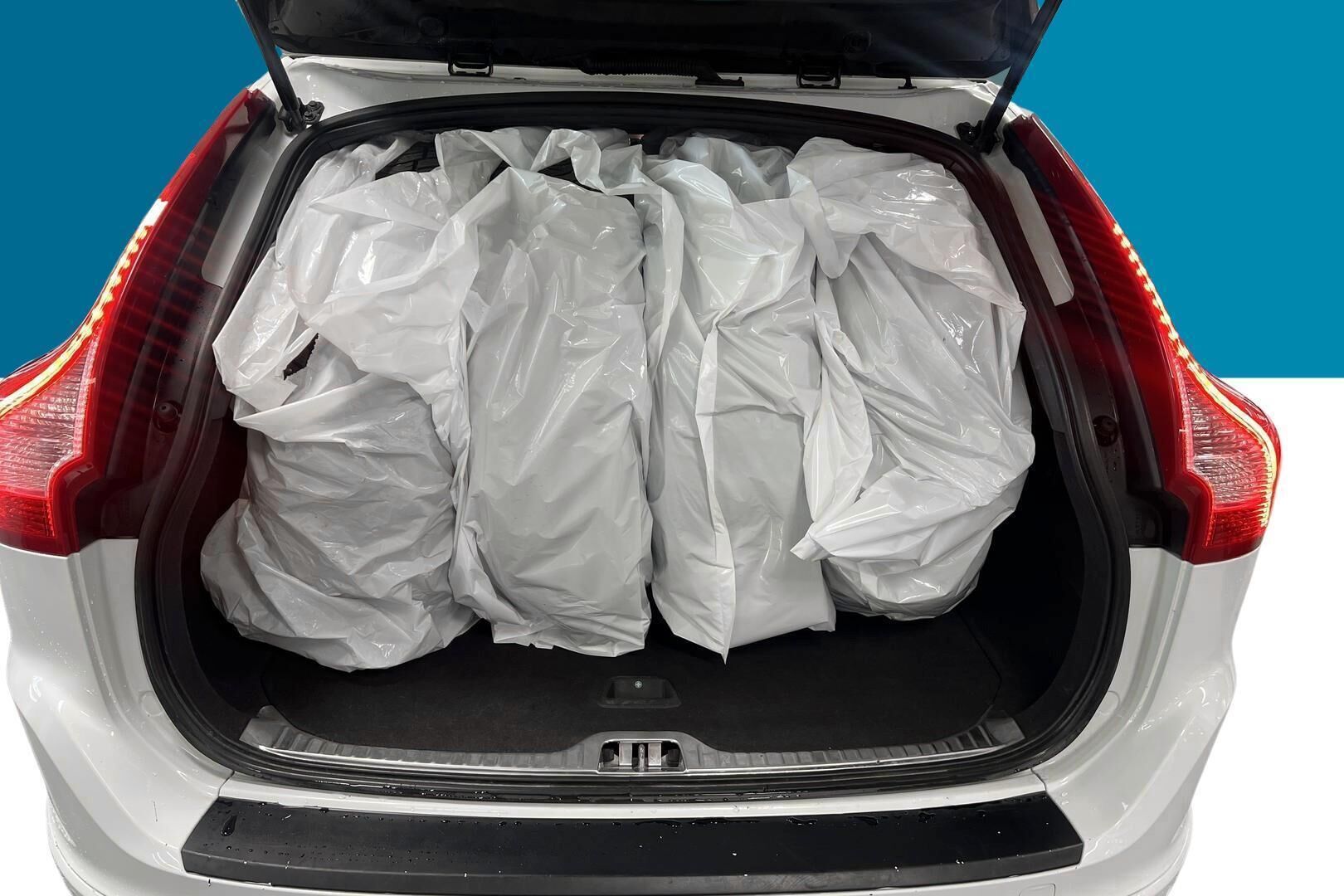 Volvo XC60 iso kuva 11