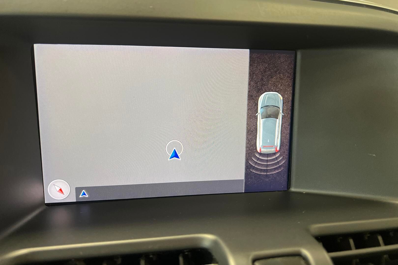 Volvo XC60 iso kuva 18