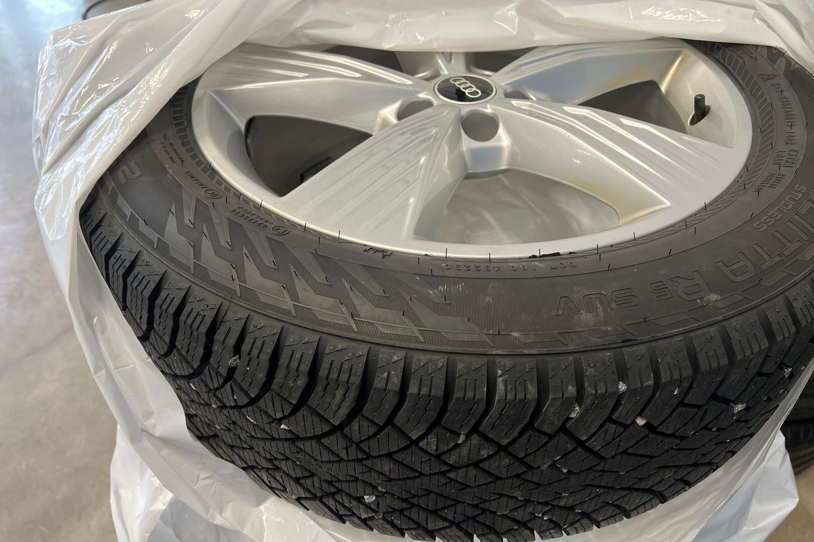 Audi Q4 e-tron iso kuva 15