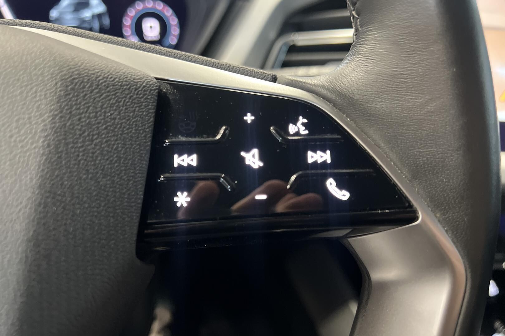 Audi Q4 e-tron iso kuva 20