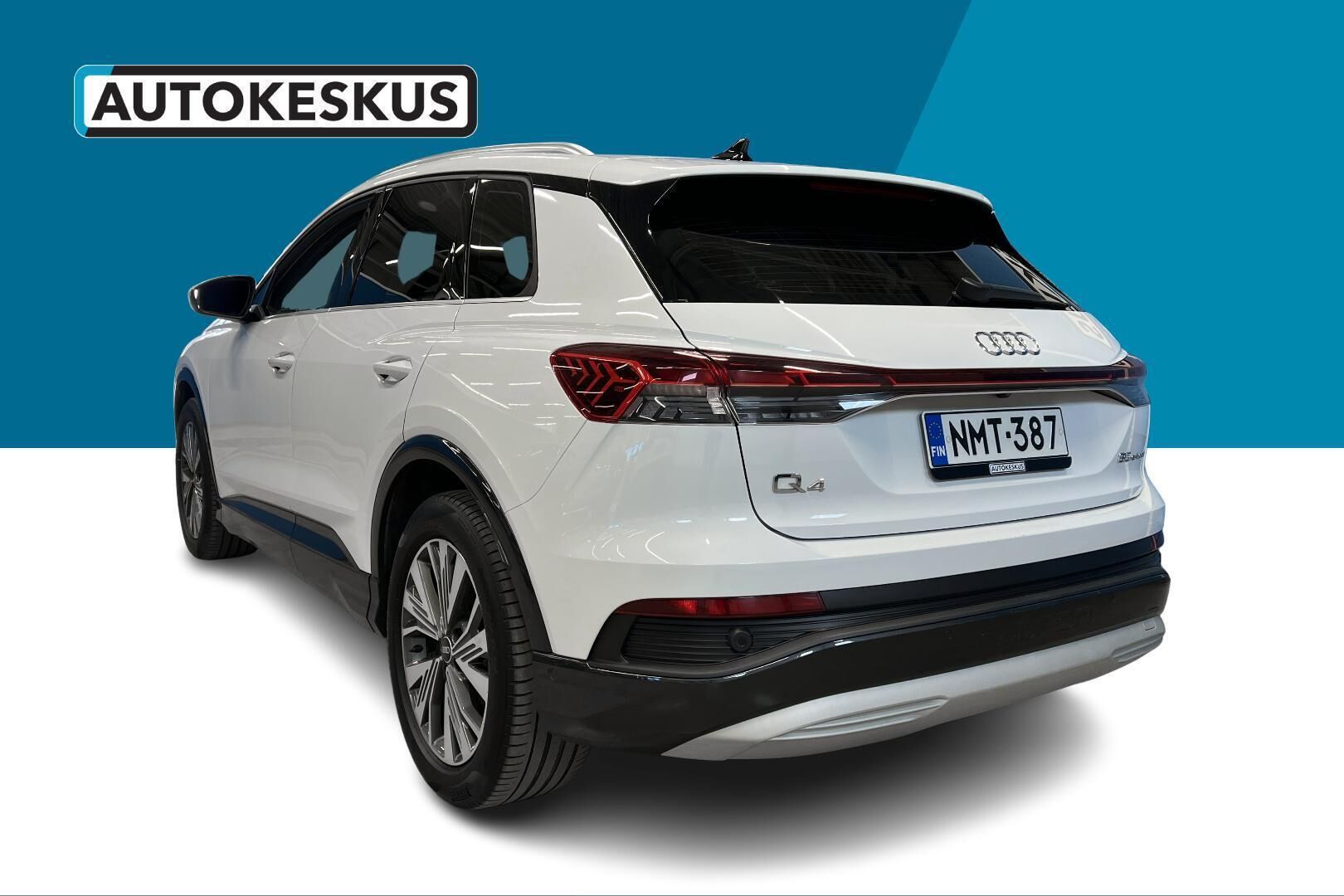 Audi Q4 e-tron iso kuva 7