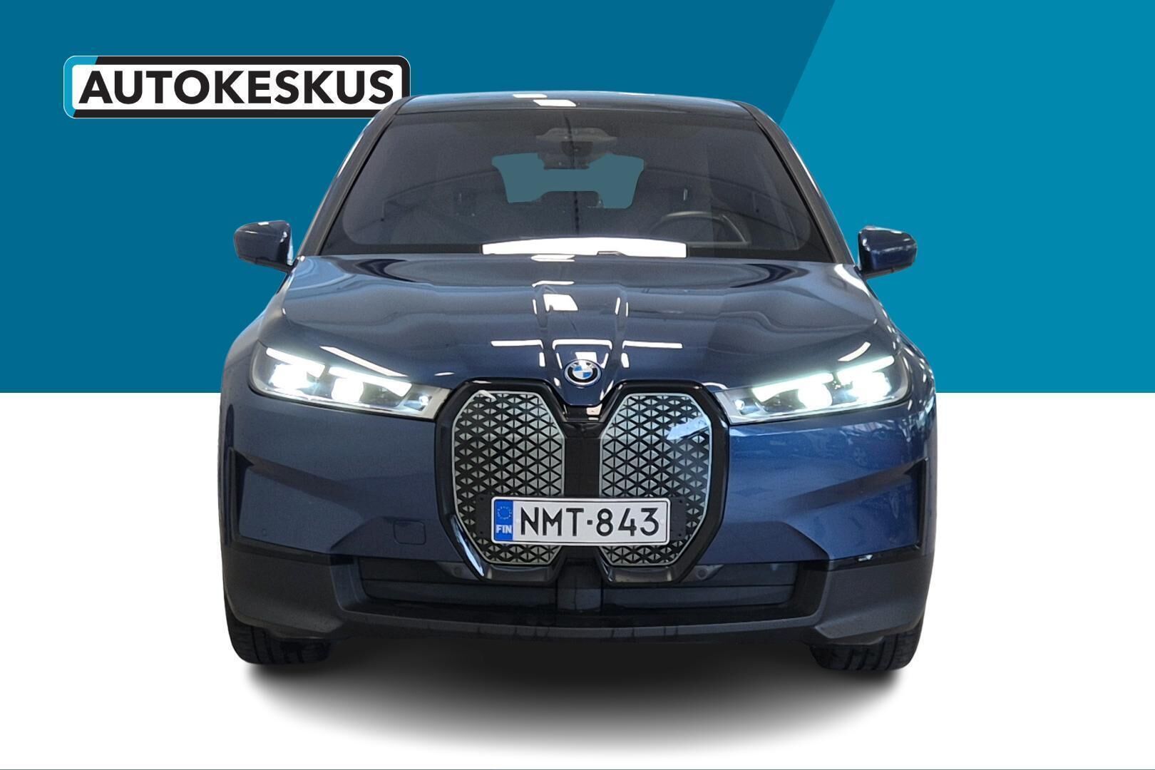 BMW iX iso kuva 1