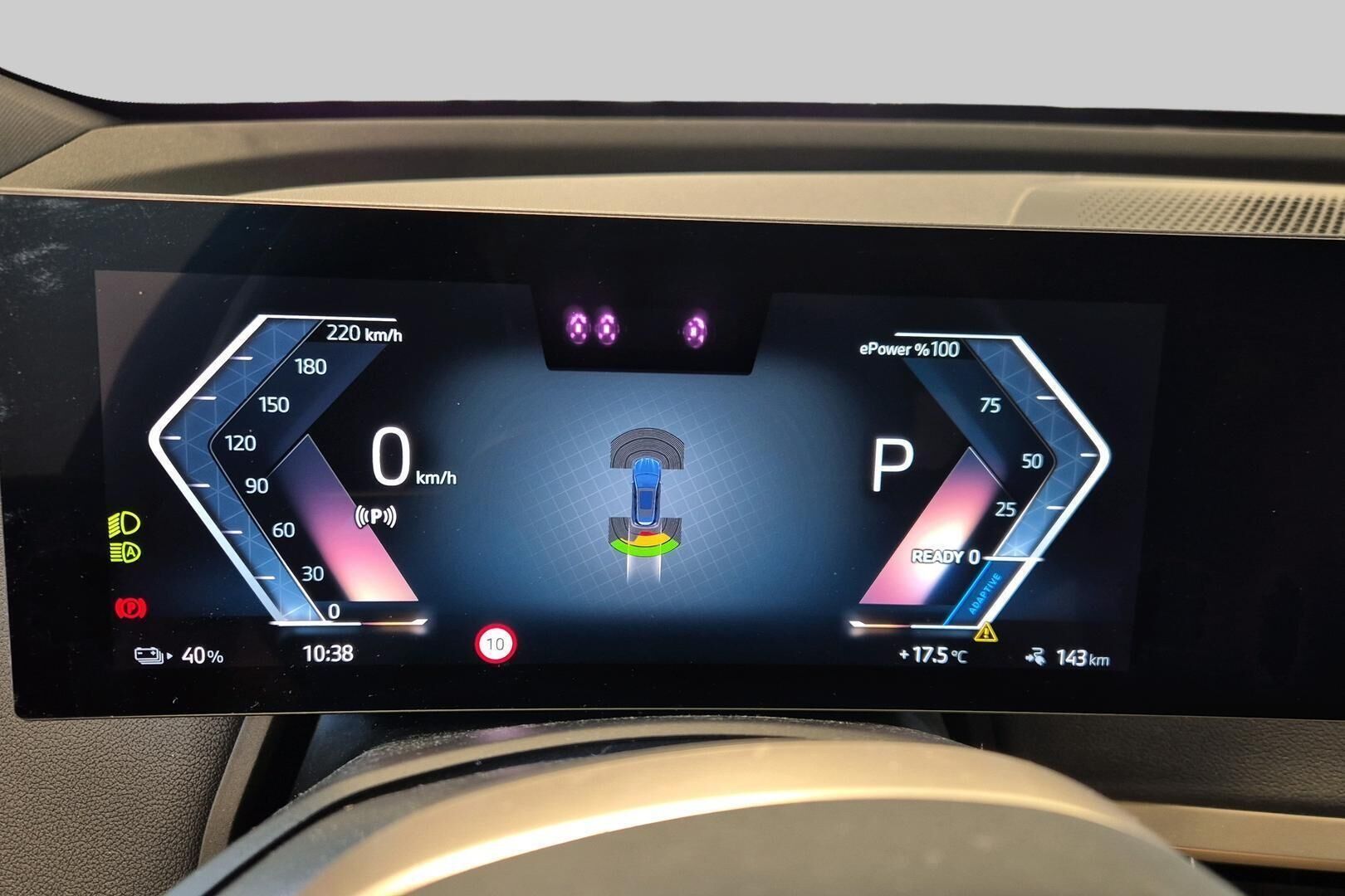 BMW iX iso kuva 13