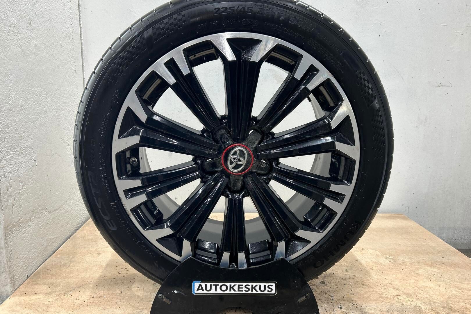 Toyota Corolla iso kuva 21