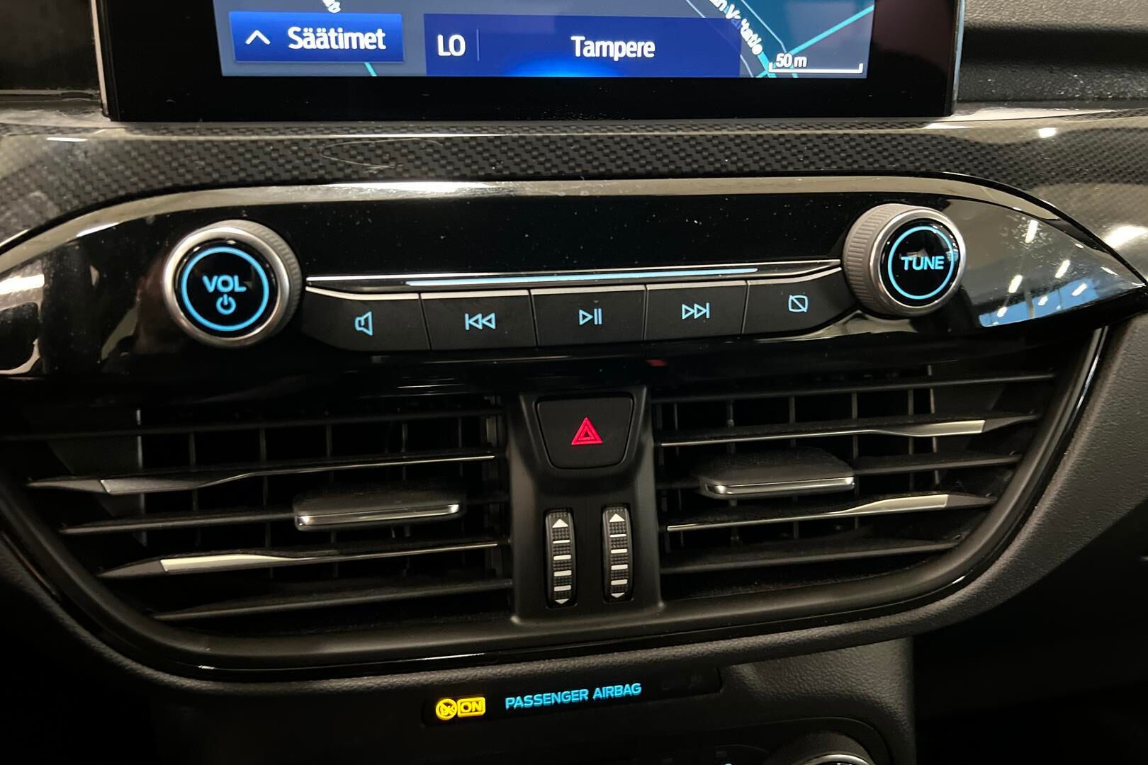 Ford Kuga iso kuva 16