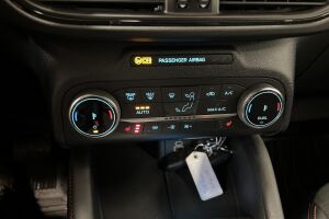 Ford Kuga esikatselu 17