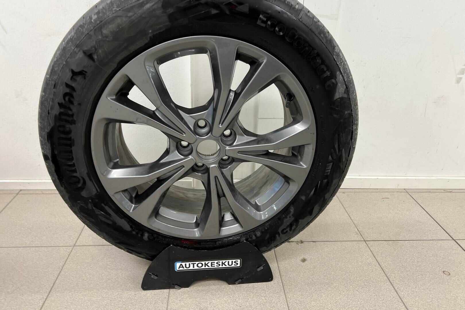 Ford Kuga iso kuva 24