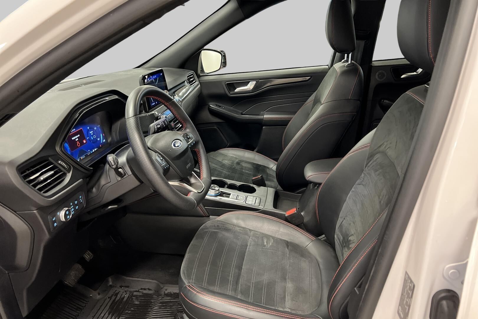 Ford Kuga iso kuva 9