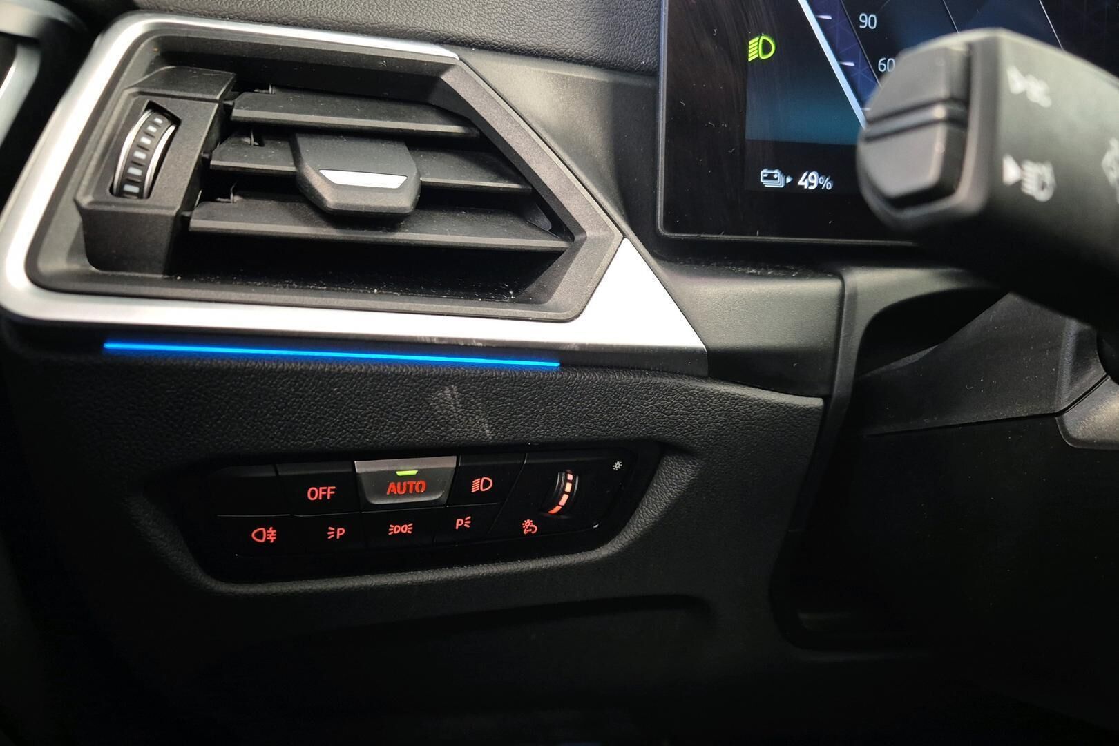 BMW i4 iso kuva 19