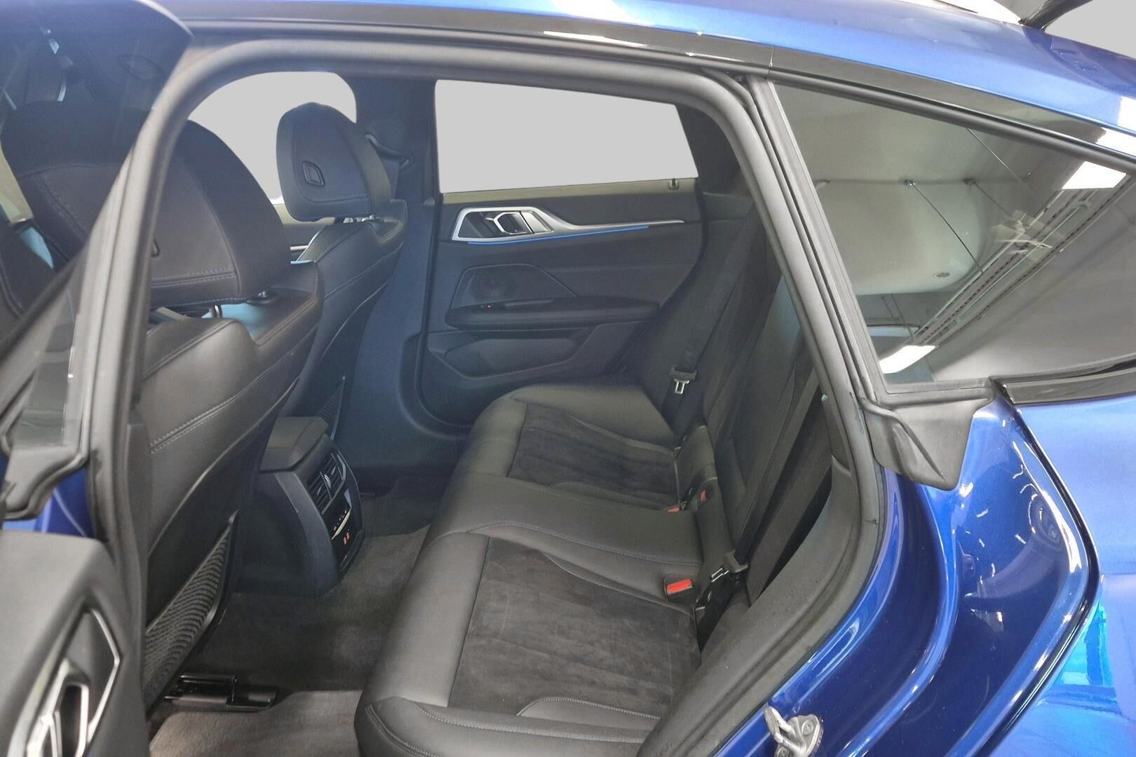 BMW i4 iso kuva 7