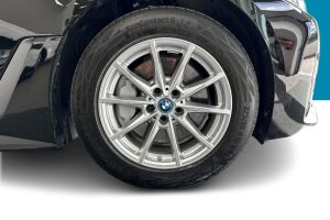 BMW i4 esikatselu 10