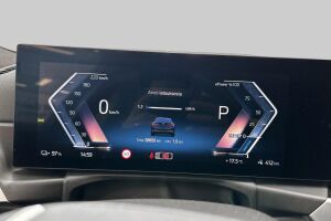 BMW i4 esikatselu 13
