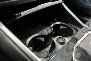 BMW i4 esikatselu 23