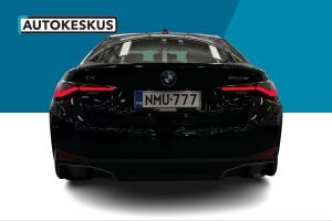 BMW i4 esikatselu 33