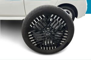 Nissan Leaf esikatselu 14