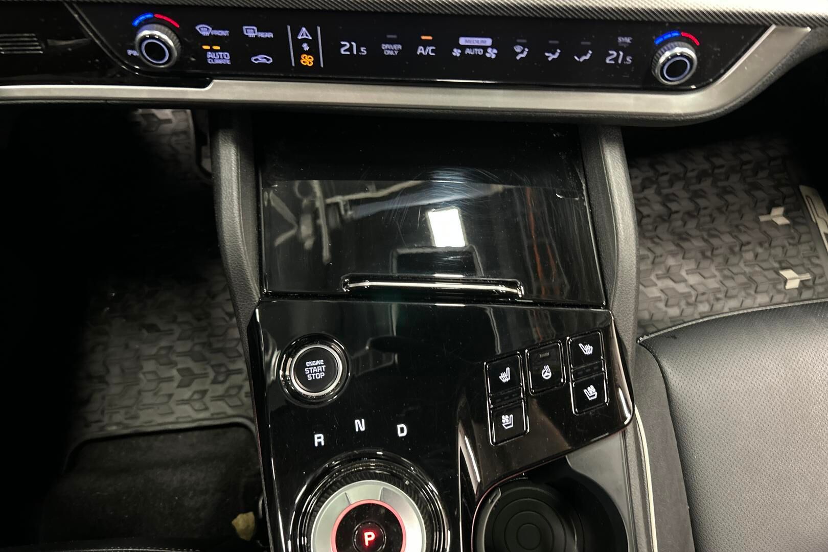 Kia Sportage iso kuva 18