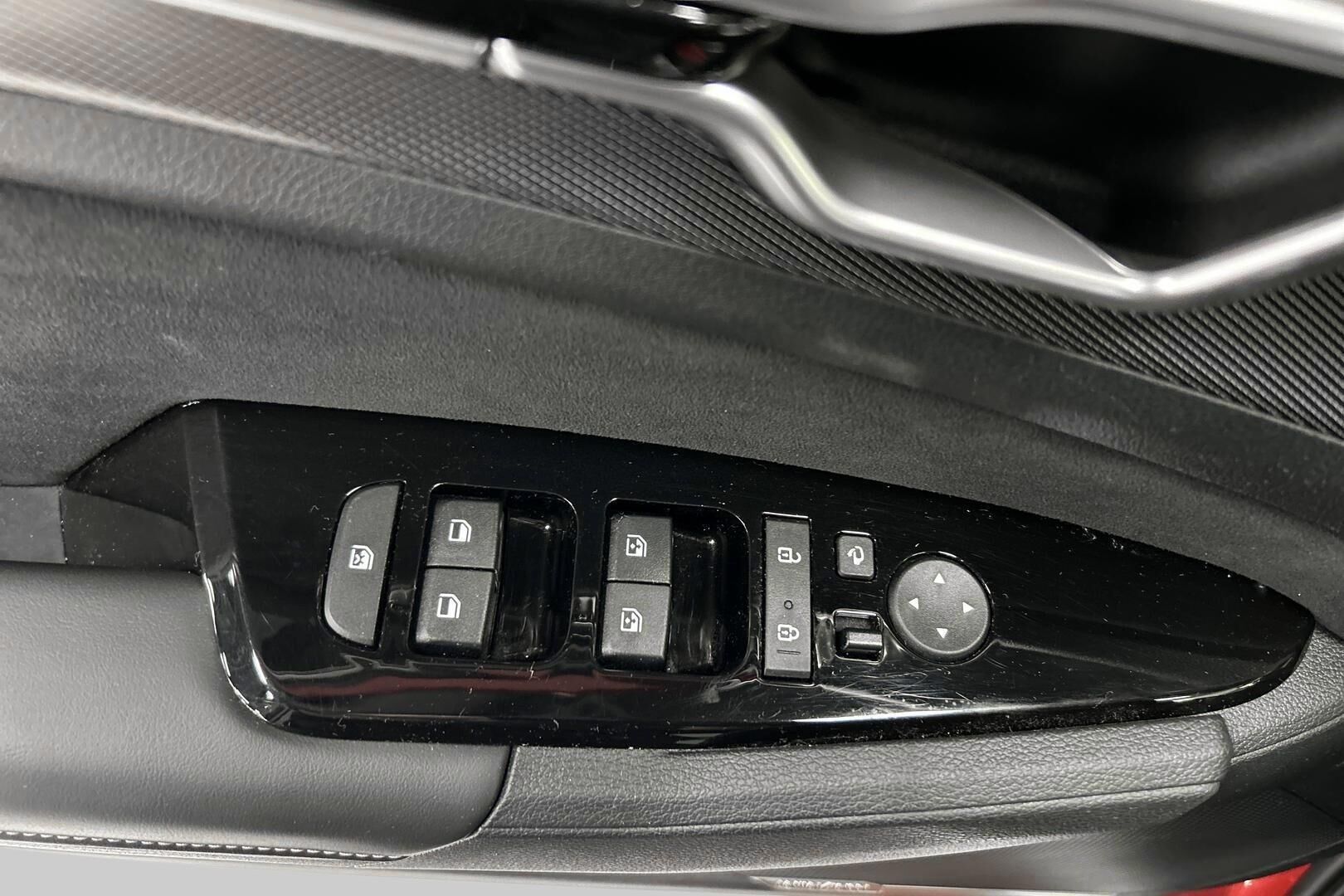 Kia Sportage iso kuva 23