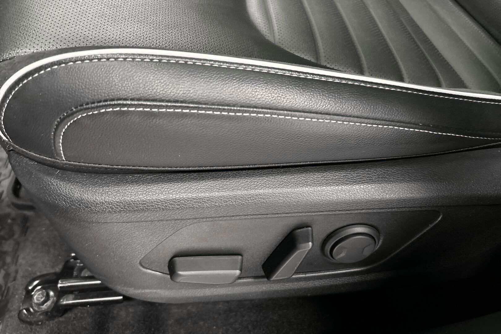 Kia Sportage iso kuva 24