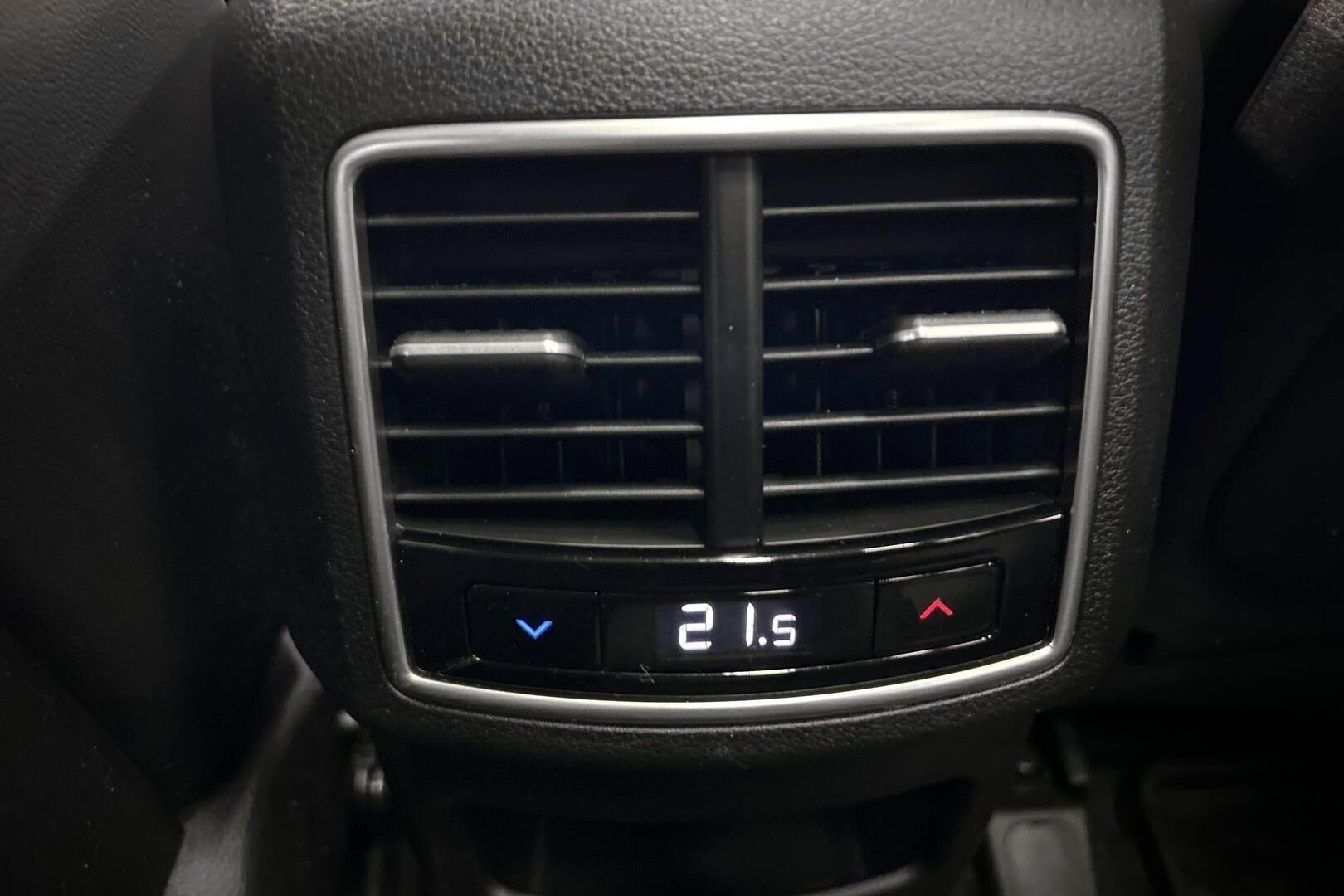 Kia Sportage iso kuva 26