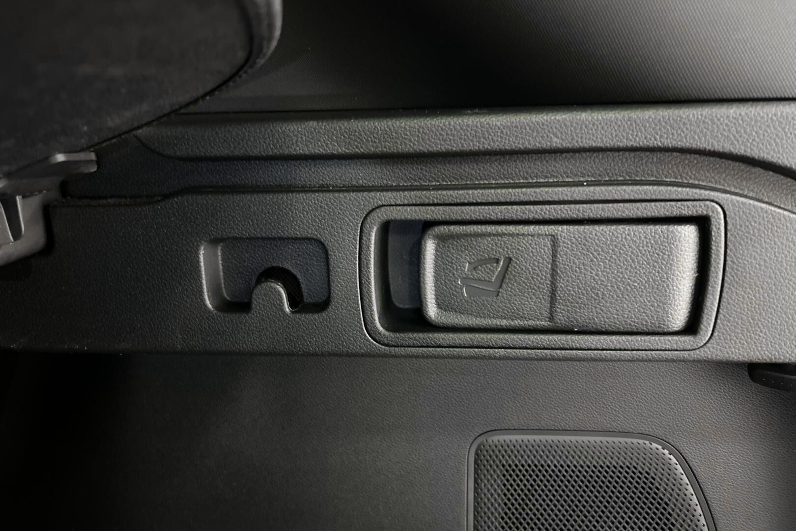 Kia Sportage iso kuva 28