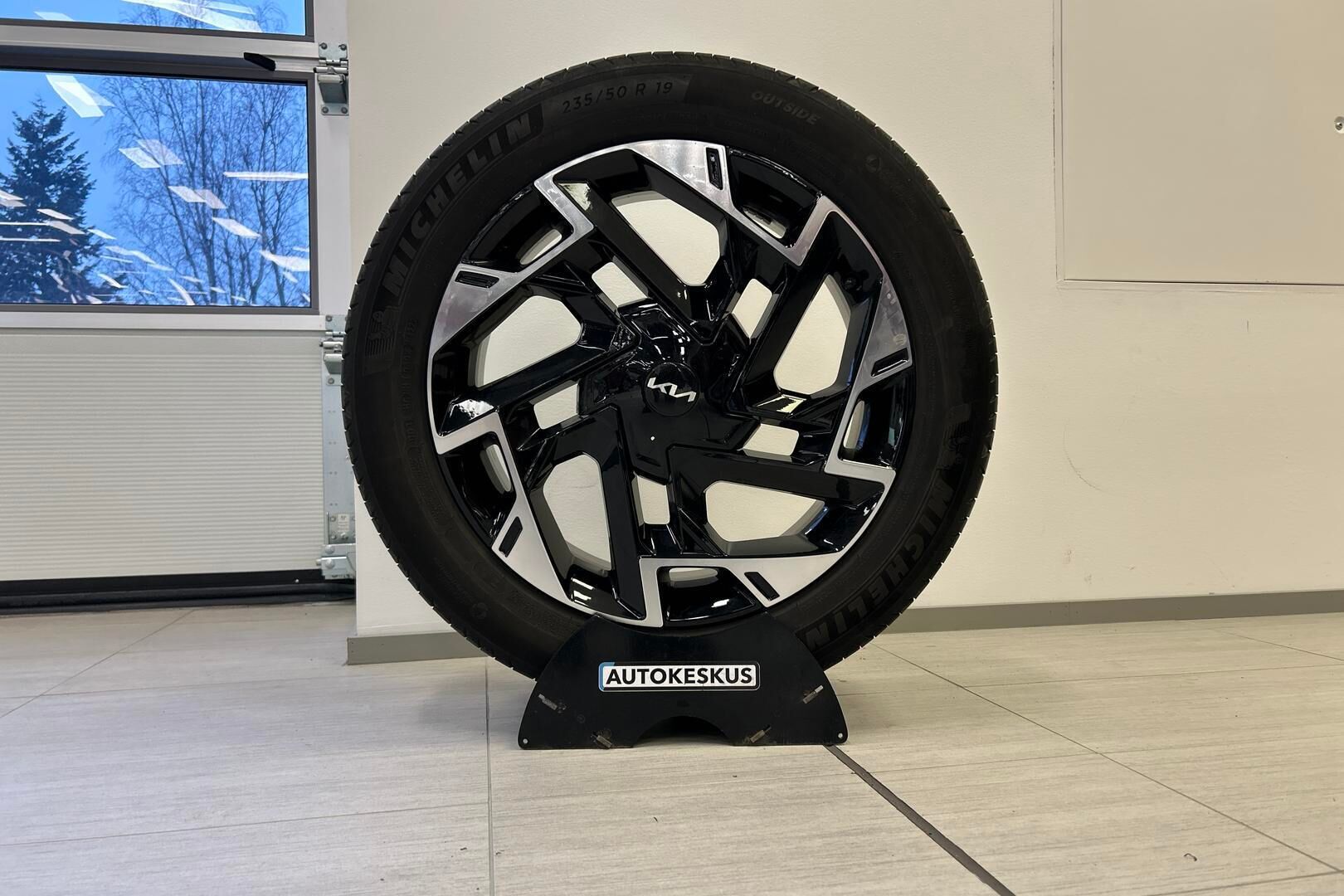 Kia Sportage iso kuva 32