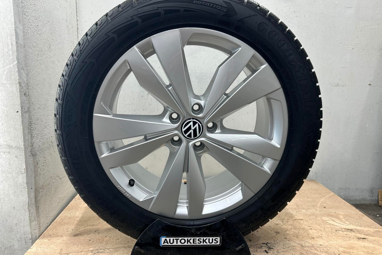 Volkswagen ID.5 iso kuva 24
