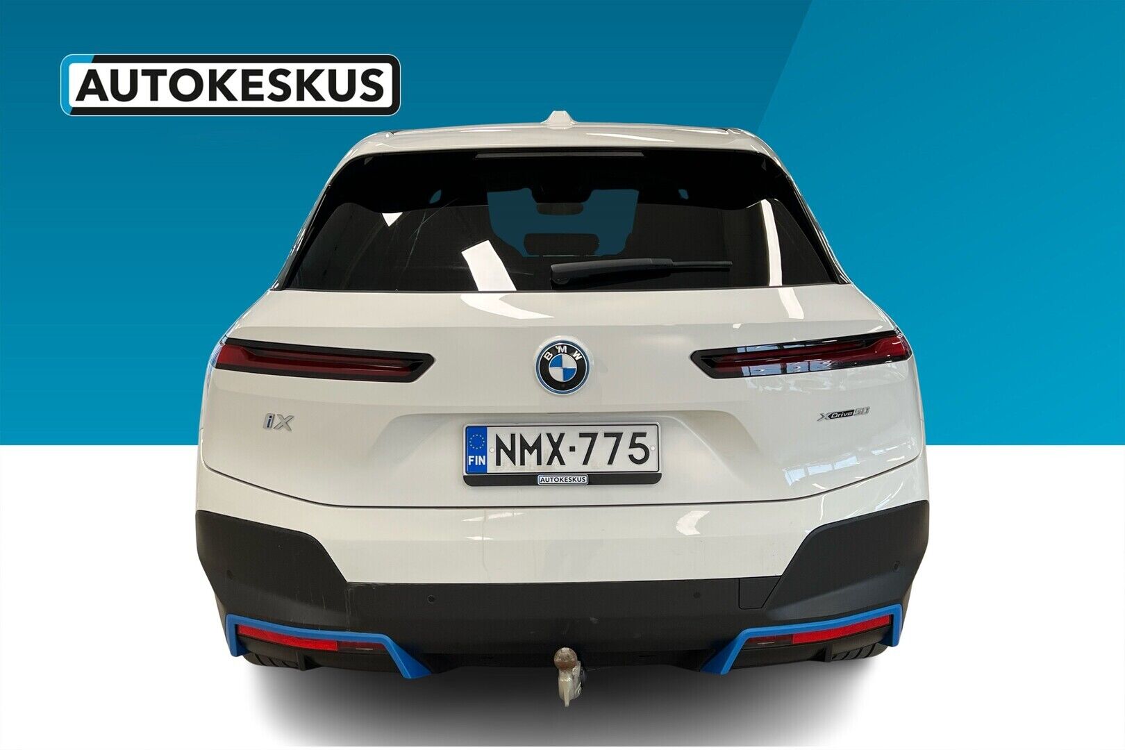 BMW iX iso kuva 1