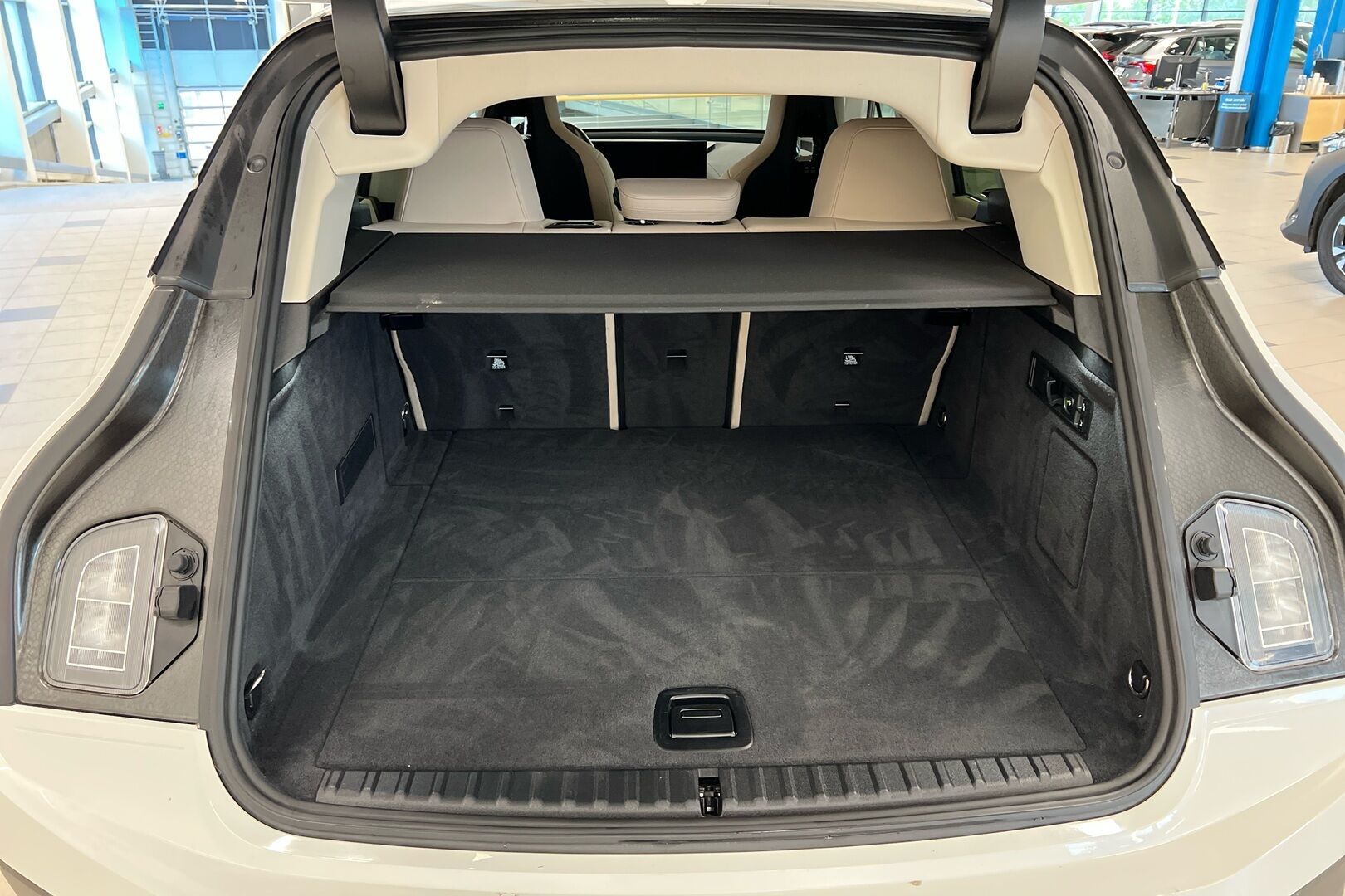 BMW iX iso kuva 5