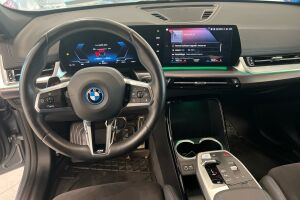 BMW iX1 esikatselu 19