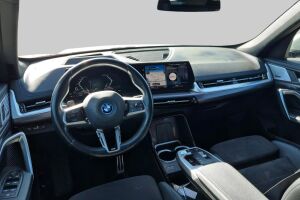 BMW iX1 esikatselu 1