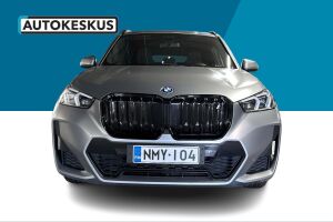 BMW iX1 esikatselu 2