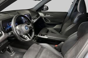 BMW iX1 esikatselu 9