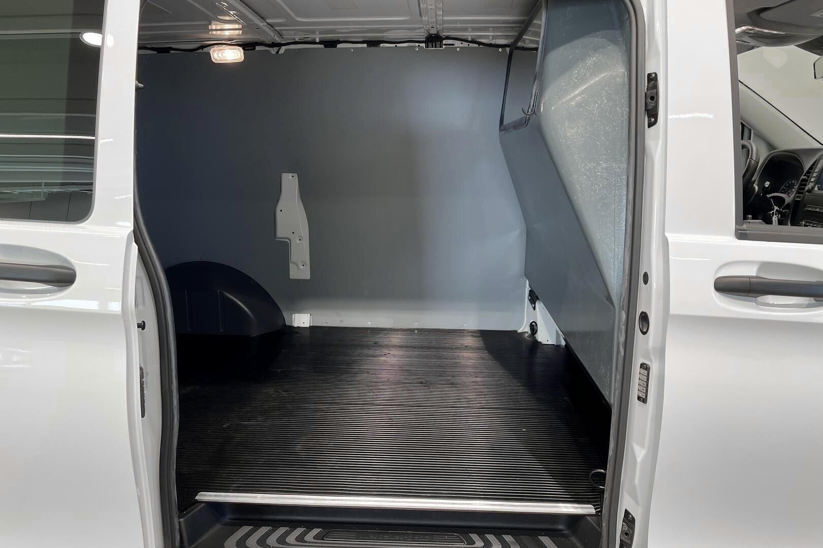 Mercedes-Benz Vito iso kuva 13