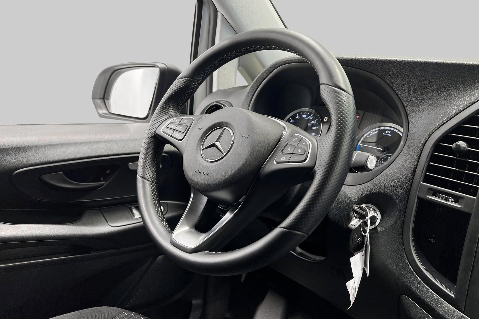 Mercedes-Benz Vito iso kuva 25