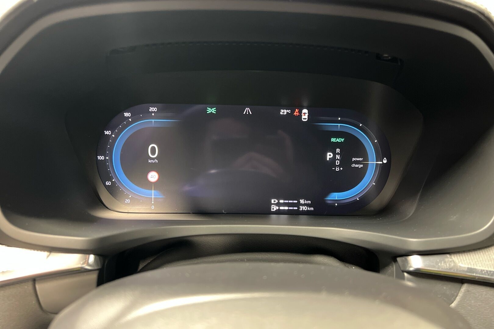 Volvo S60 iso kuva 11