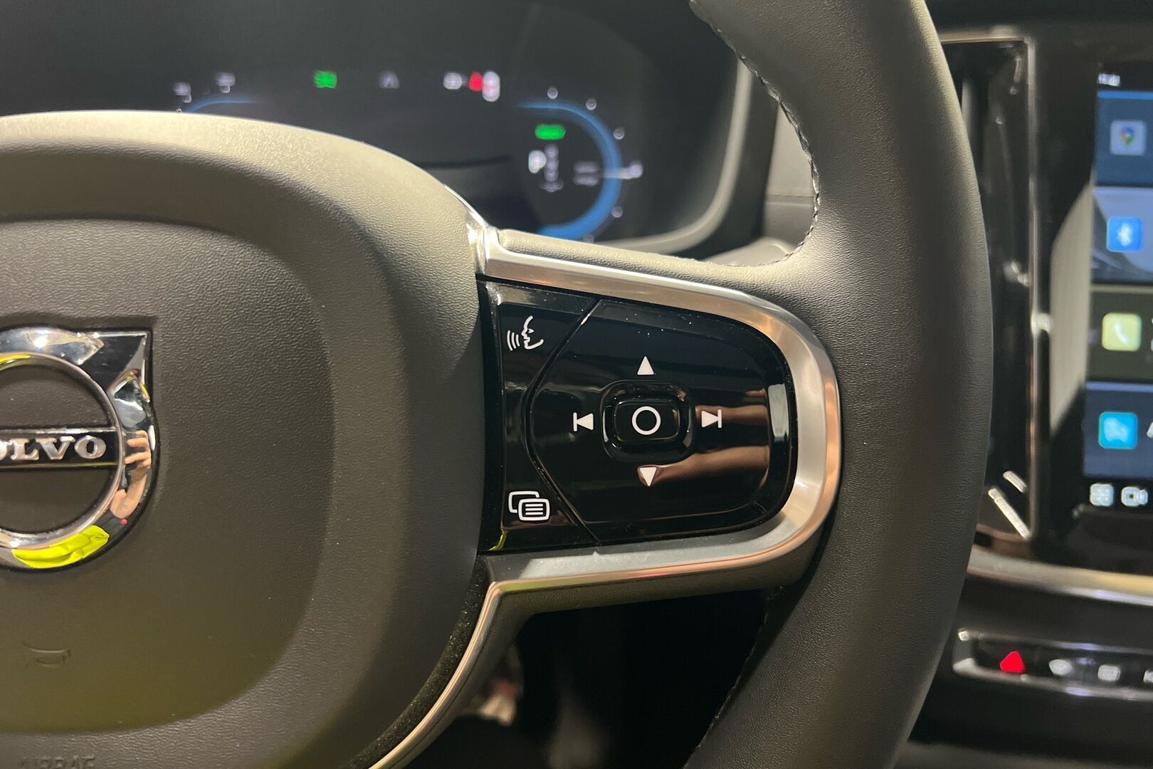 Volvo S60 iso kuva 15