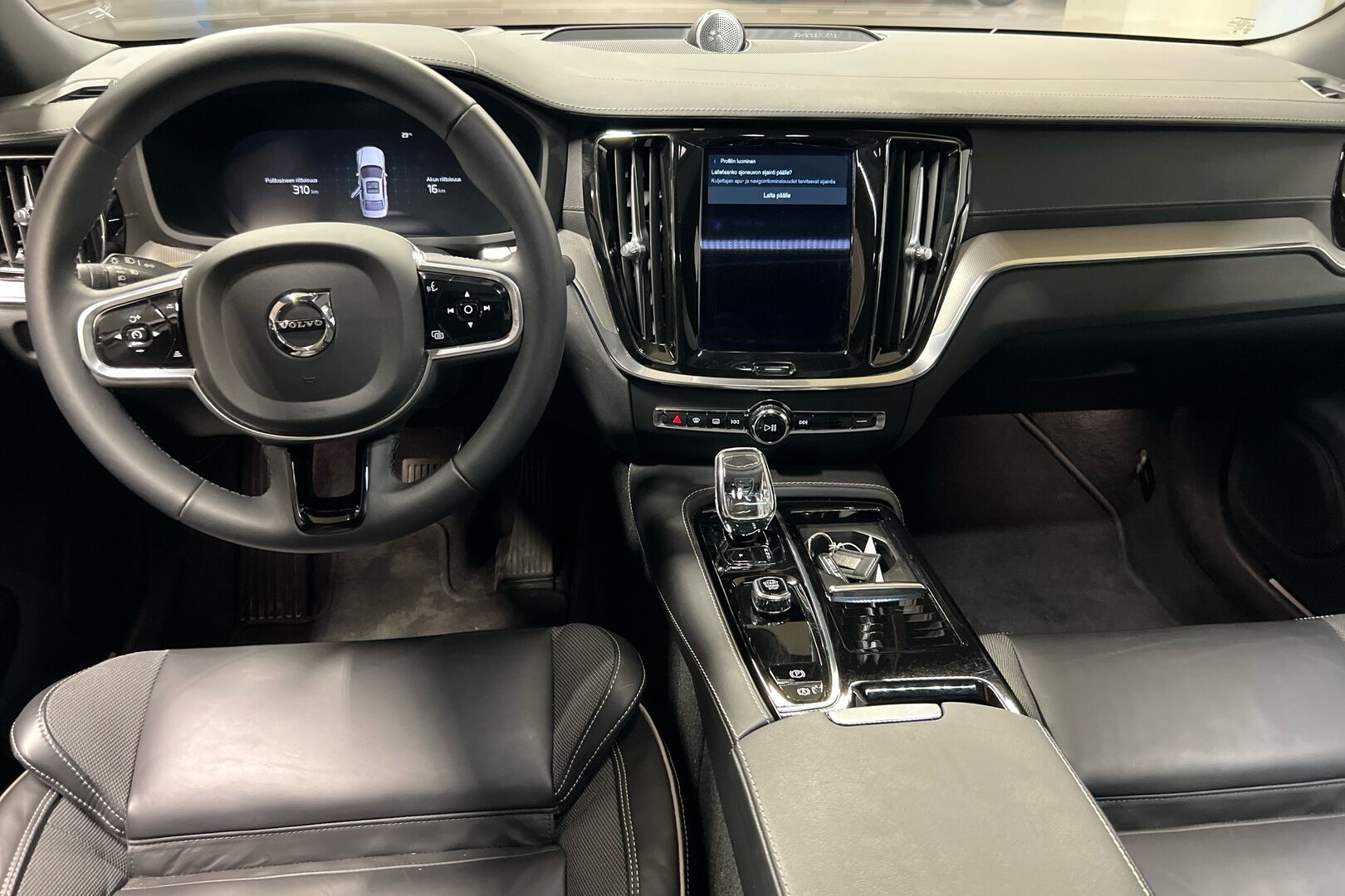 Volvo S60 iso kuva 6
