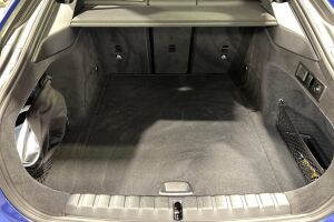 BMW i4 esikatselu 10