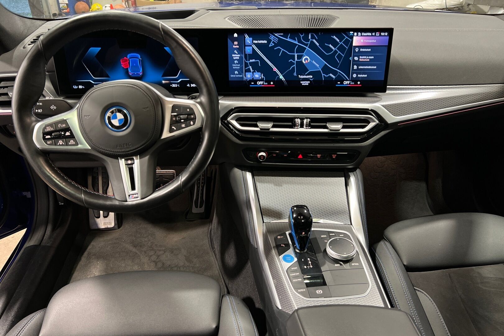 BMW i4 iso kuva 11