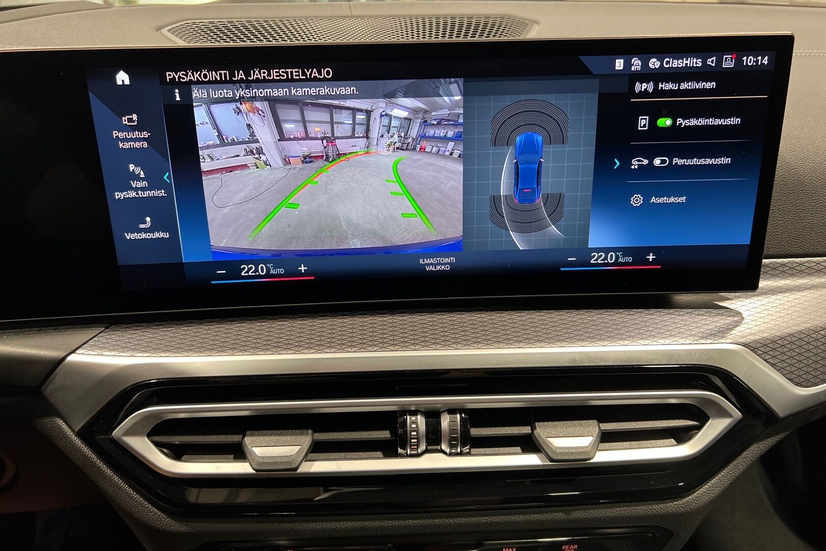 BMW i4 iso kuva 7