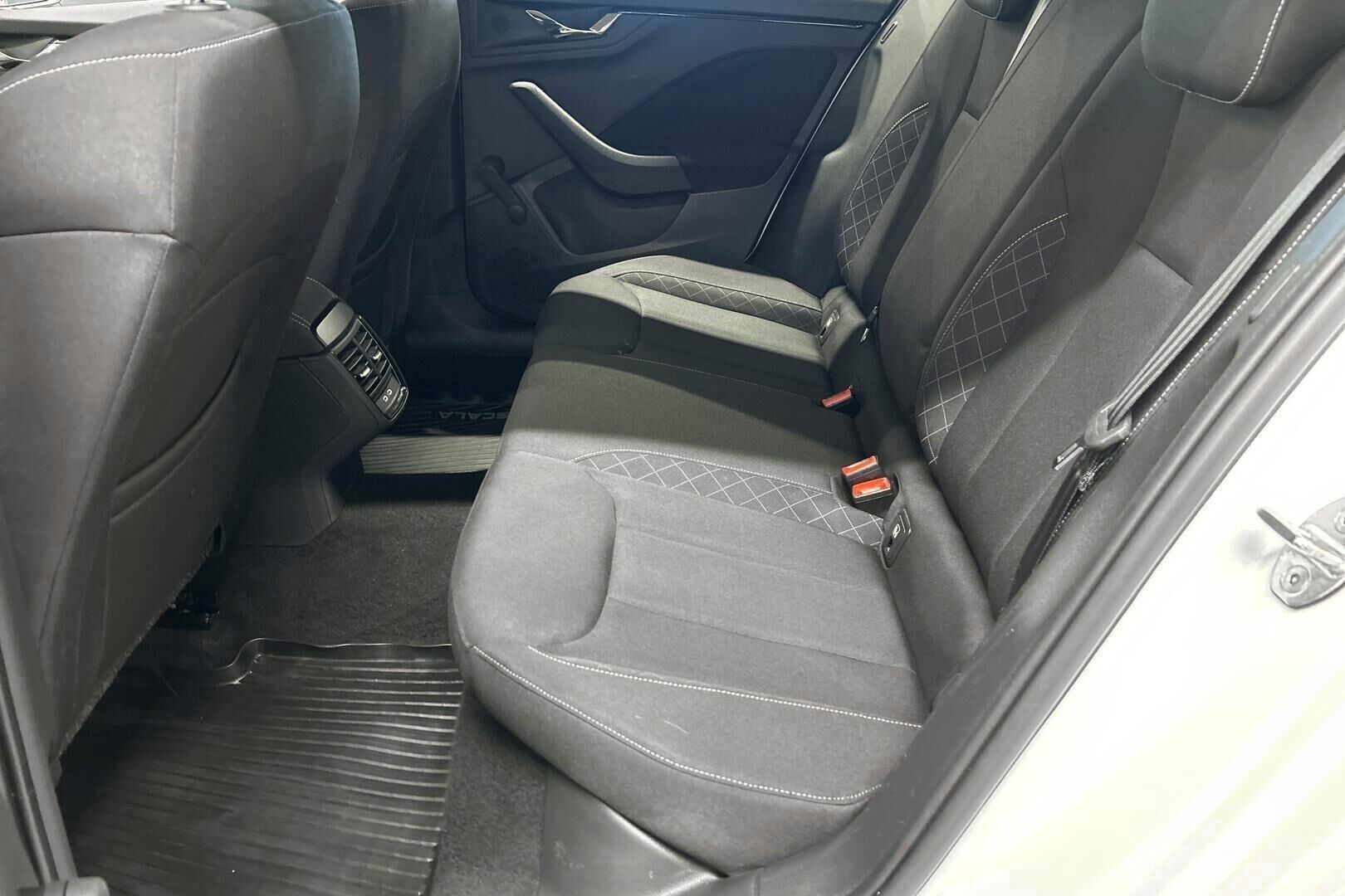 Skoda Scala iso kuva 19