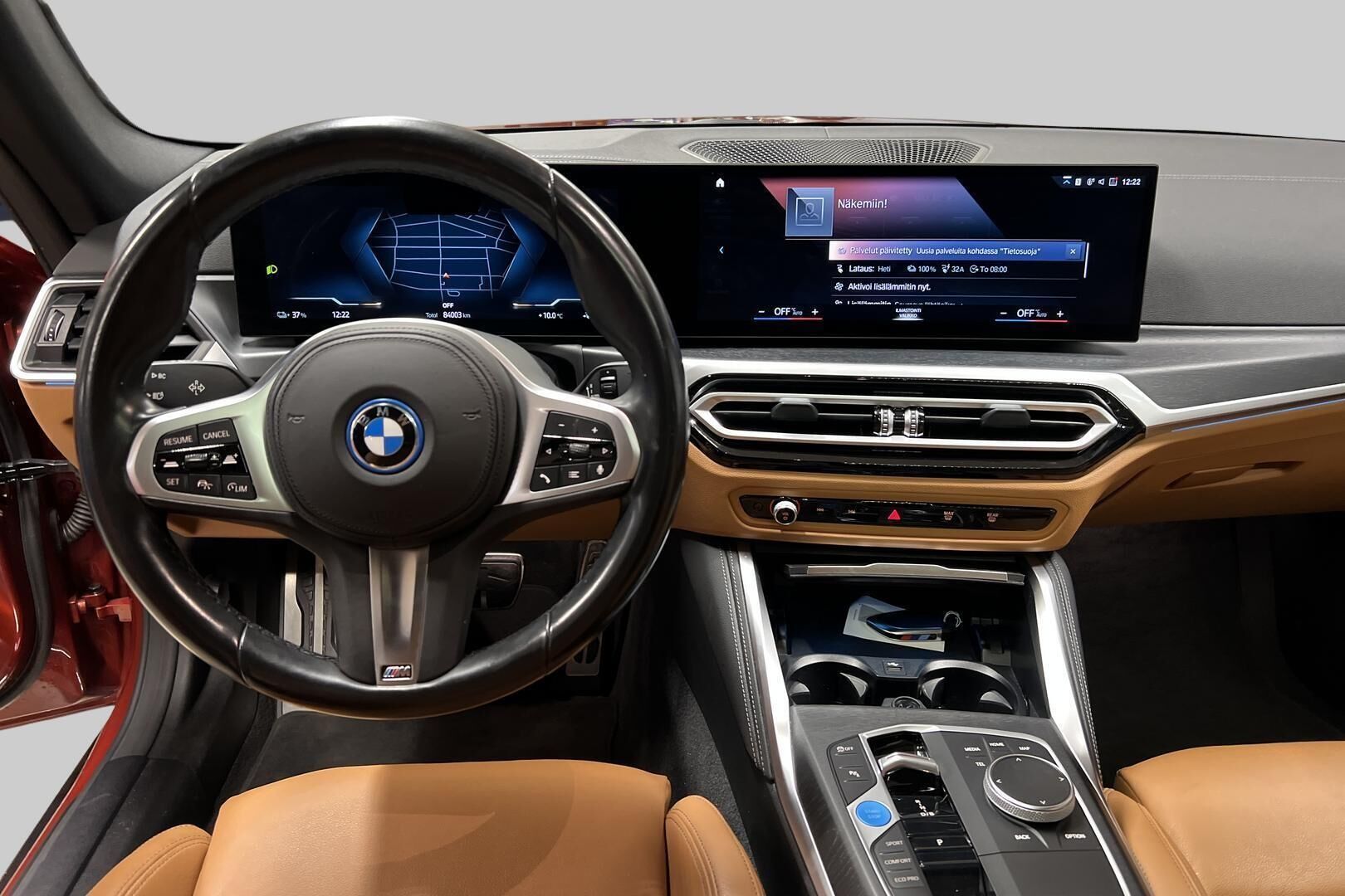 BMW i4 iso kuva 18