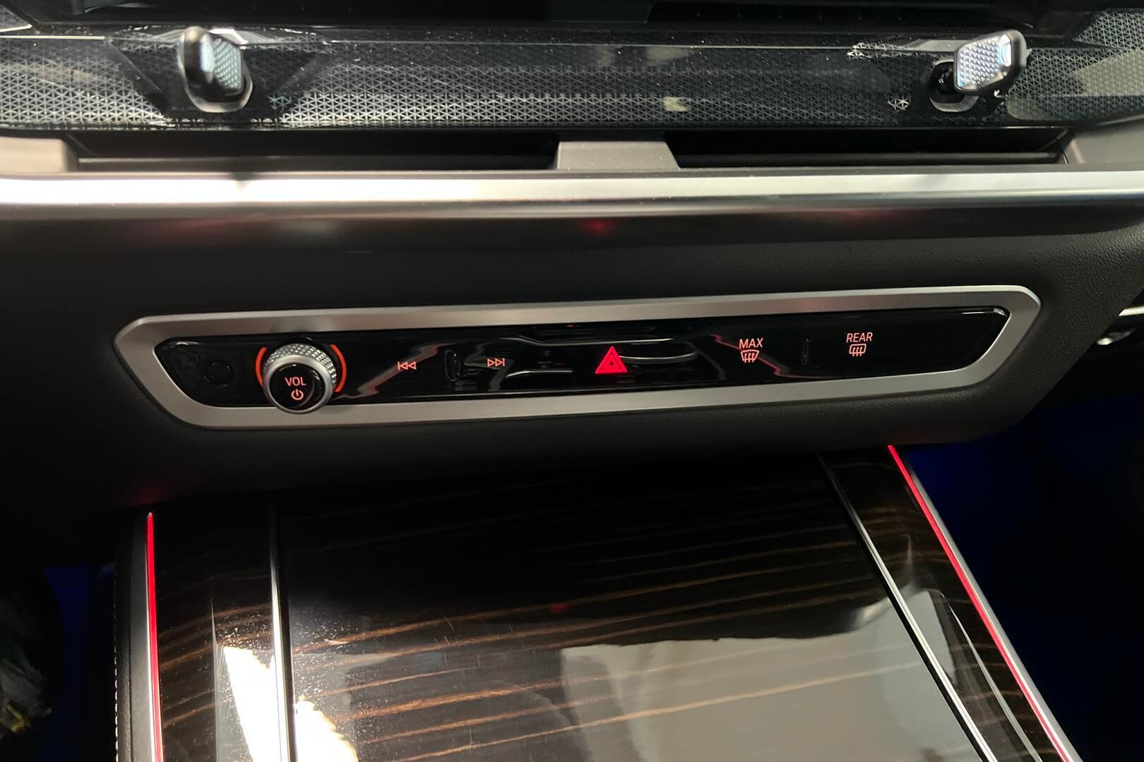 BMW X5 iso kuva 15