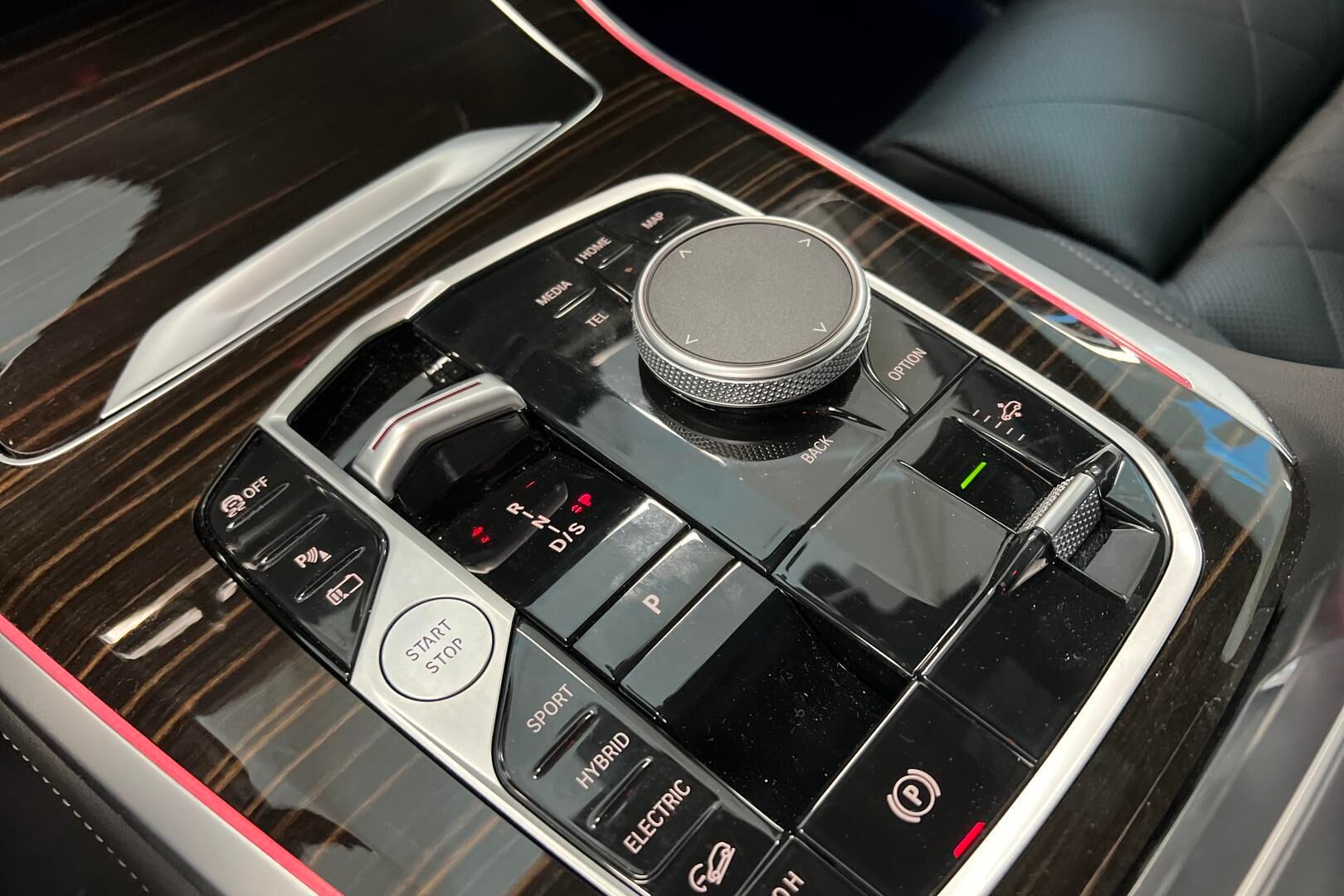 BMW X5 iso kuva 16