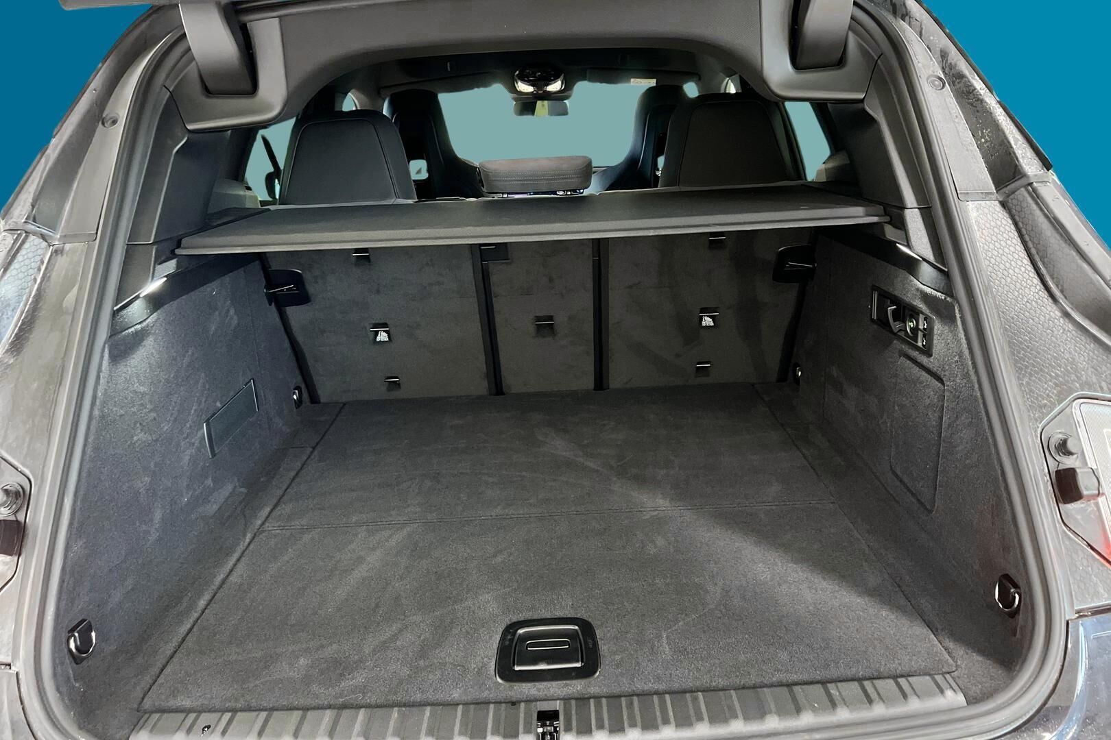 BMW iX iso kuva 8