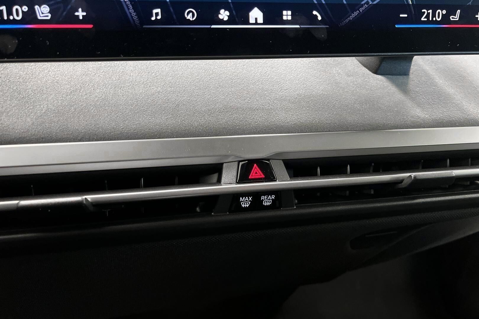 BMW iX iso kuva 22