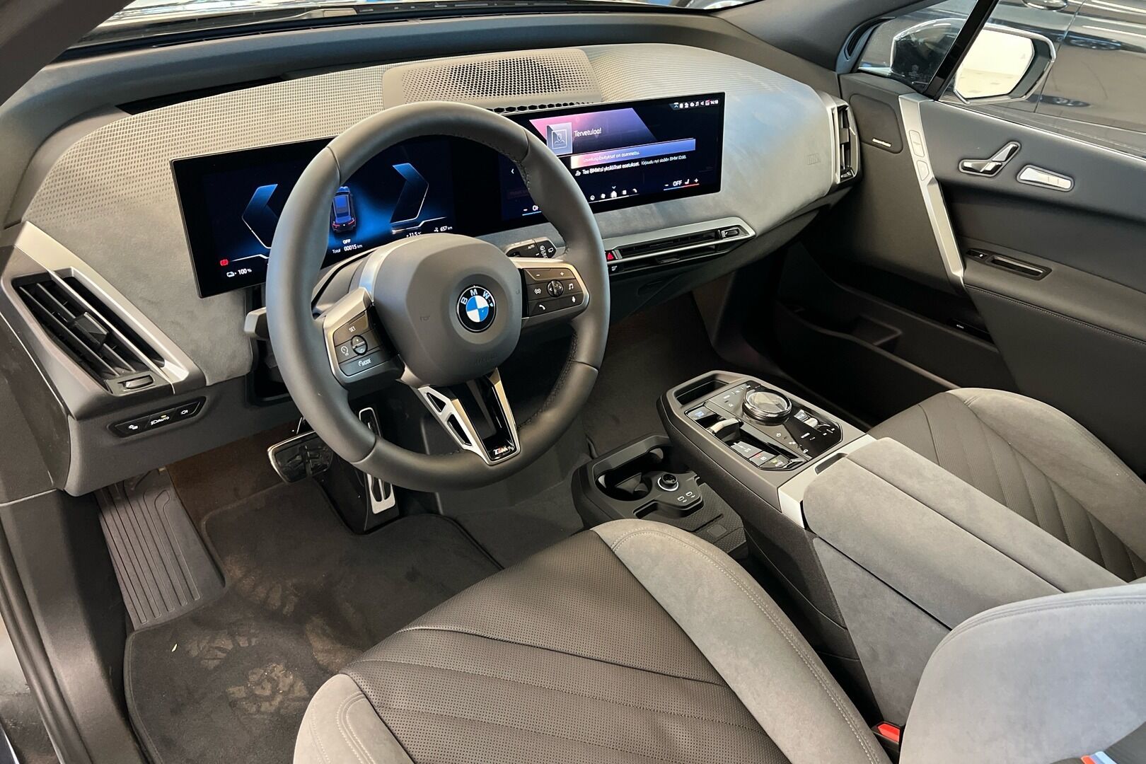 BMW iX iso kuva 4