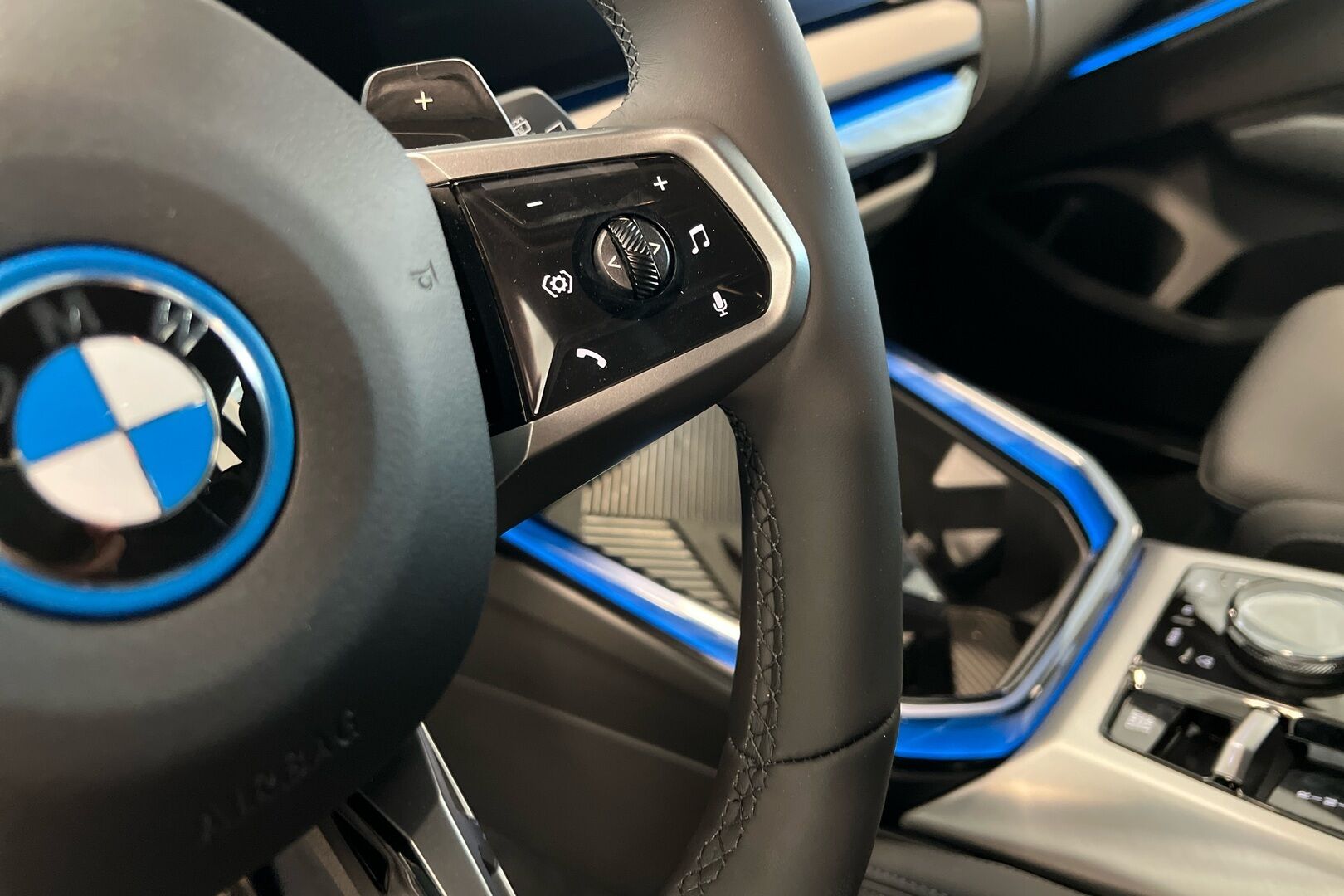 BMW X3 iso kuva 16